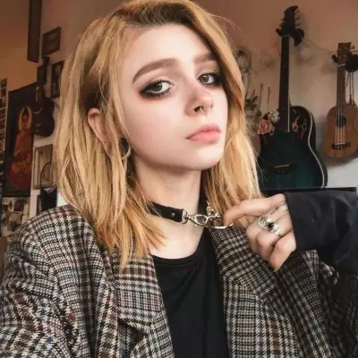  Isabella Ferrari